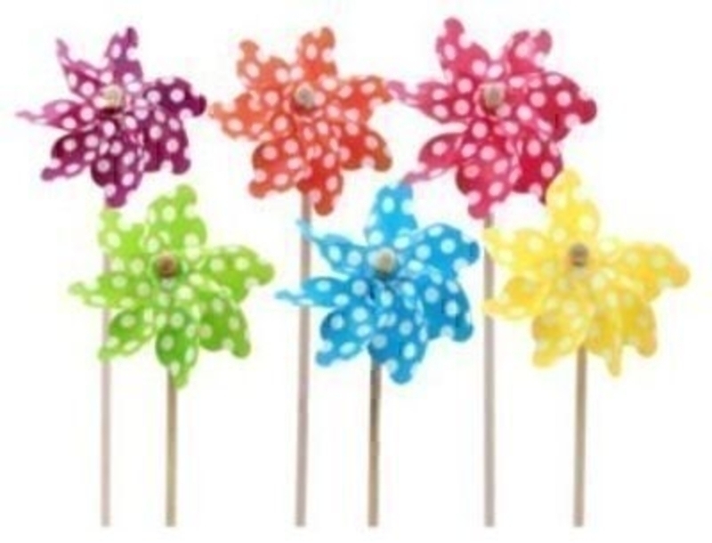 Choice of 6 Big Spotted Windmills by Gisela Graham Choice of 6 Spotted Big Windmills by designer Gisela Graham would look great in any garden. Made from wooden sticks with spotted windmills on top they are a big windmill to really catch your eye! If preference please specify colour choice Size: 48x17cm